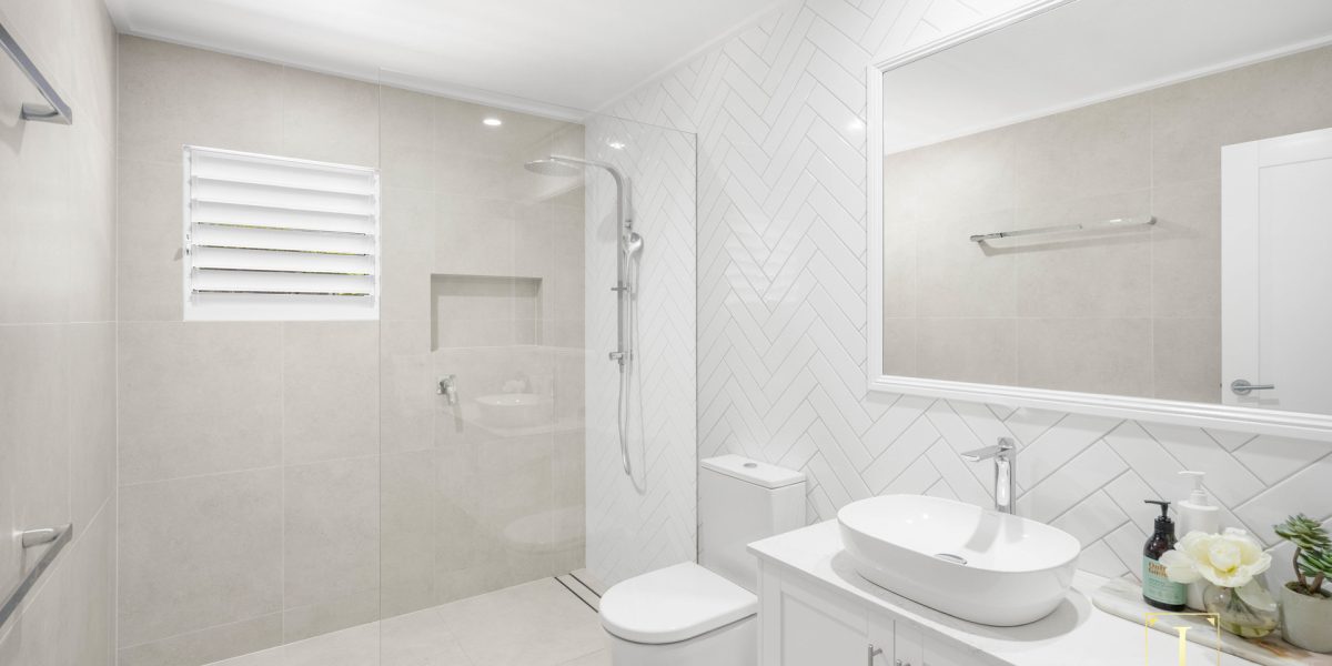13-15 Cairns Street, Cairns North, QLD 4870 AUS