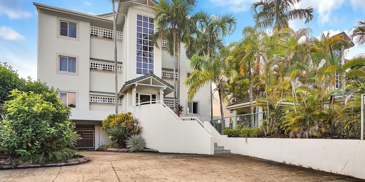 2/40 Moore Street, Trinity Beach, QLD 4879 AUS