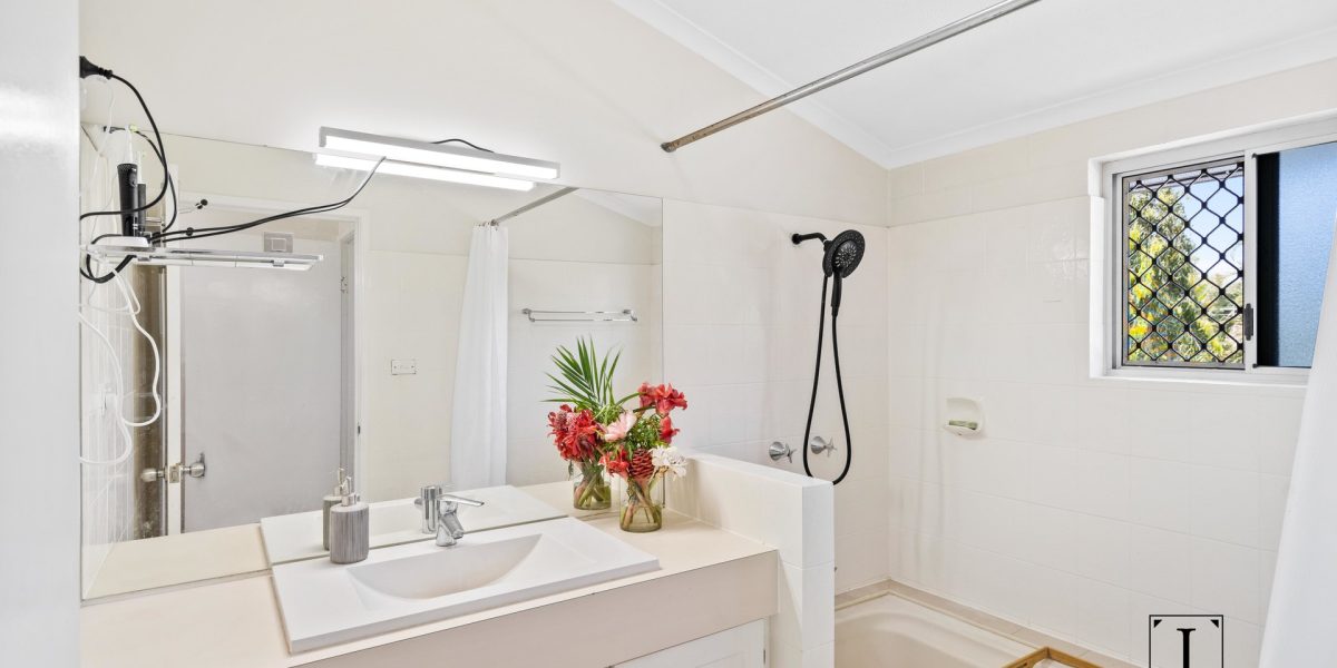 4 Hood Street, Trinity Park, QLD 4879 AUS