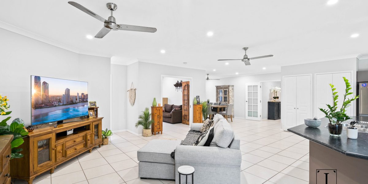 13 Bowline Place, Trinity Beach, QLD 4879 AUS