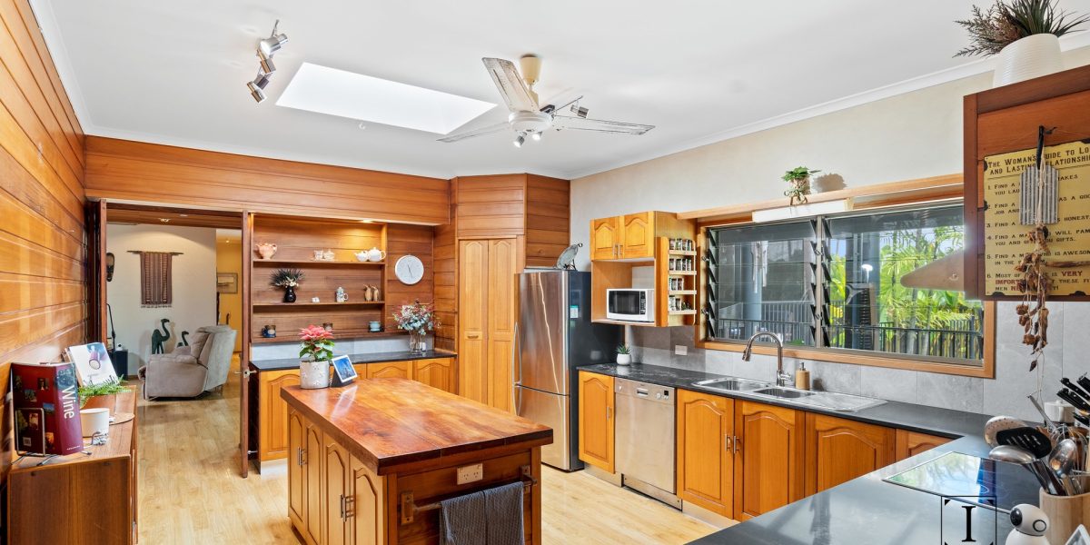34 Petersen Street, Trinity Beach, QLD 4879 AUS