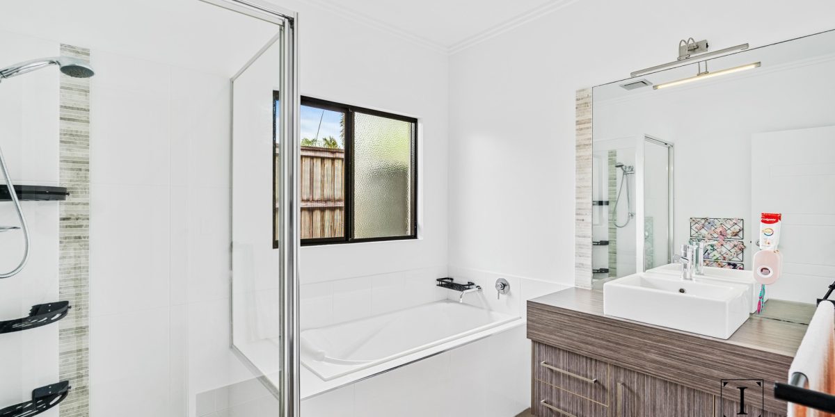 104 Roberts Drive, Trinity Beach, QLD 4879 AUS
