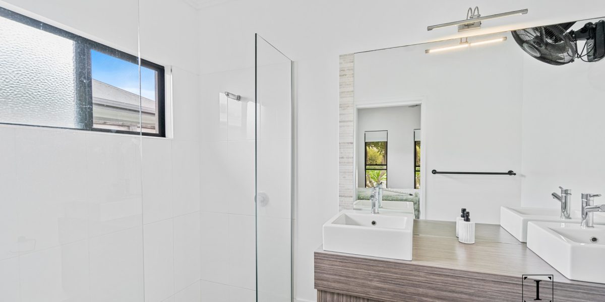 104 Roberts Drive, Trinity Beach, QLD 4879 AUS