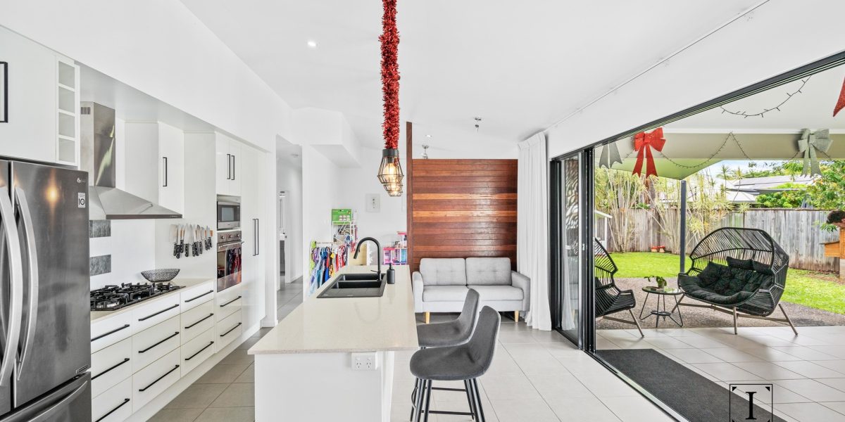 104 Roberts Drive, Trinity Beach, QLD 4879 AUS