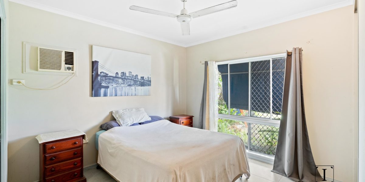 98 Baronia Crescent, Holloways Beach, QLD 4878 AUS