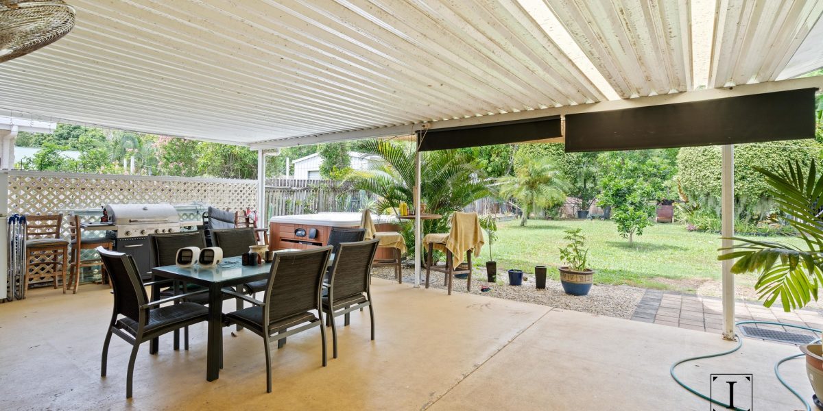98 Baronia Crescent, Holloways Beach, QLD 4878 AUS