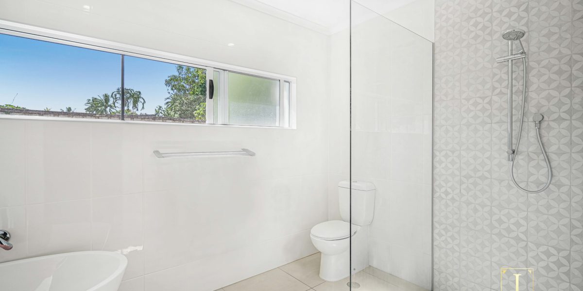 2/23-33 Upolu Esplanade, Clifton Beach, QLD 4879 AUS