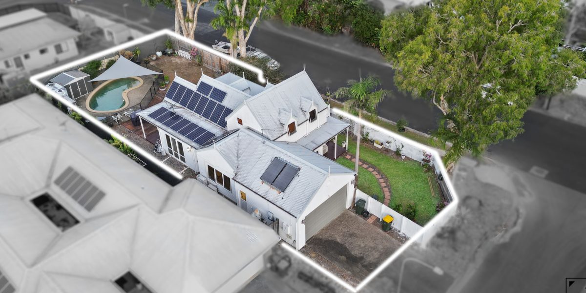2 Saunders Court, Clifton Beach, QLD 4879 AUS