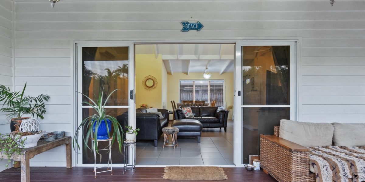 2 Saunders Court, Clifton Beach, QLD 4879 AUS