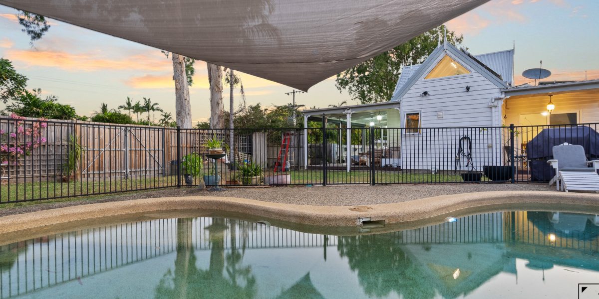 2 Saunders Court, Clifton Beach, QLD 4879 AUS