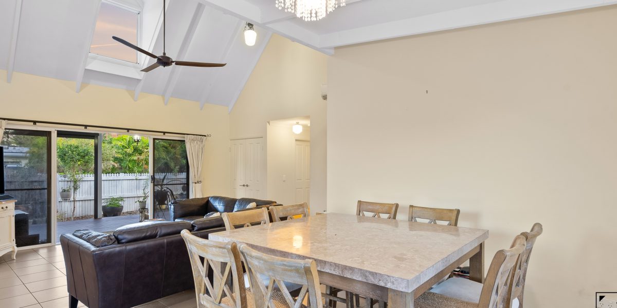 2 Saunders Court, Clifton Beach, QLD 4879 AUS