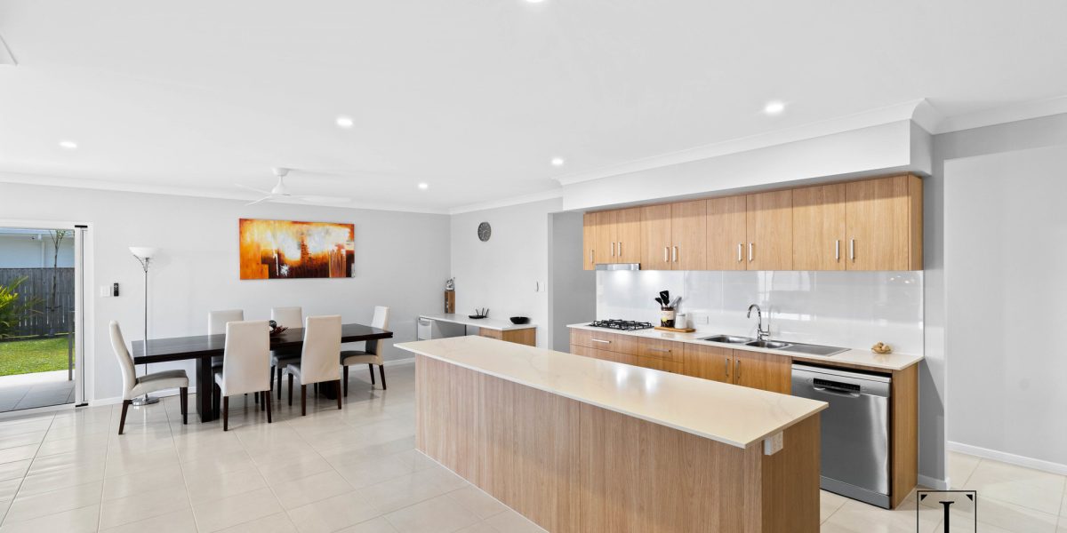 13 Flow Close, Trinity Beach, QLD 4879 AUS