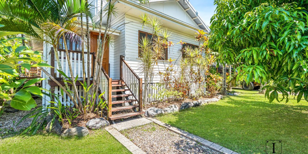13 Passchendaele Street, Stratford, QLD 4870 AUS
