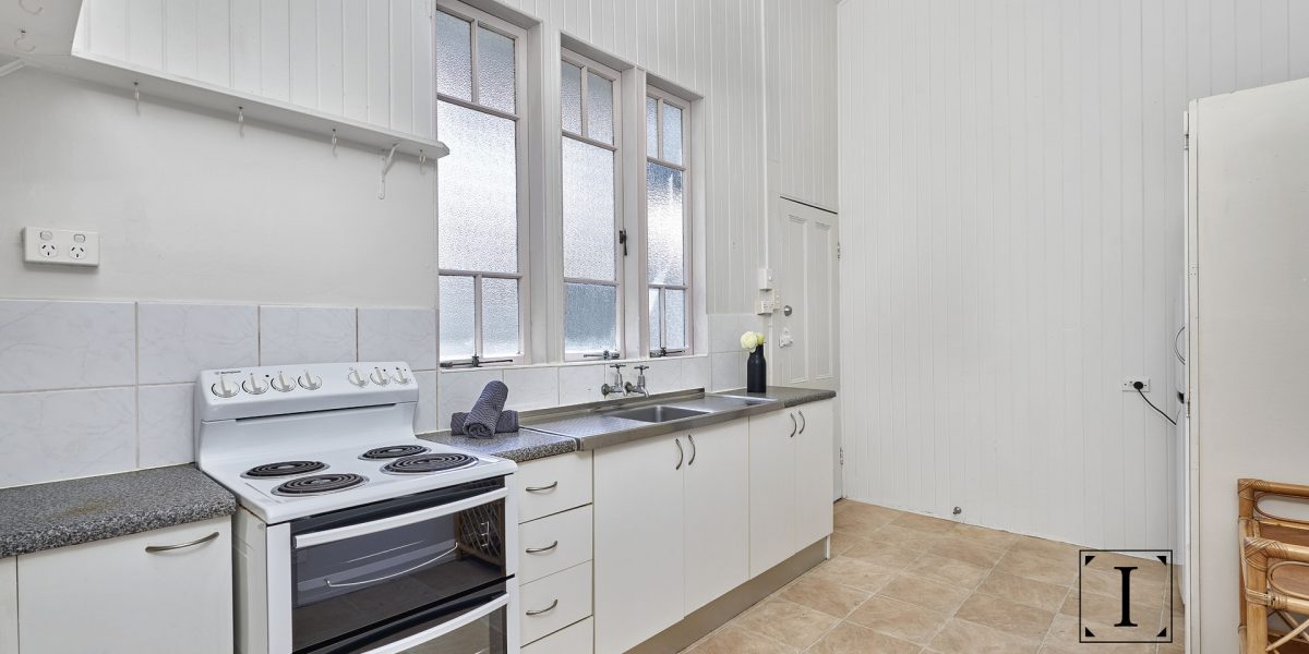 10b Shearer Avenue, Manunda, QLD 4870 AUS