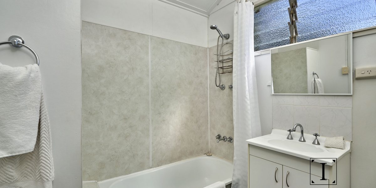 10b Shearer Avenue, Manunda, QLD 4870 AUS