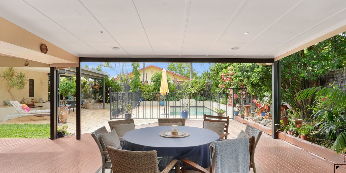 10 Castaways Close, Kewarra Beach, QLD 4879 AUS