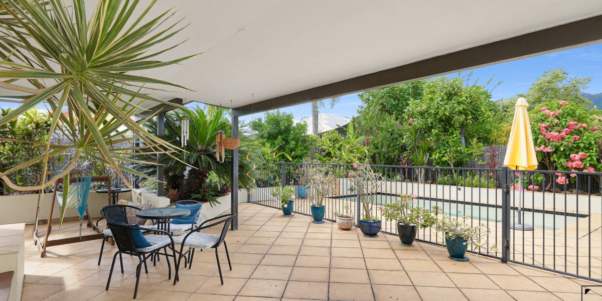 10 Castaways Close, Kewarra Beach, QLD 4879 AUS