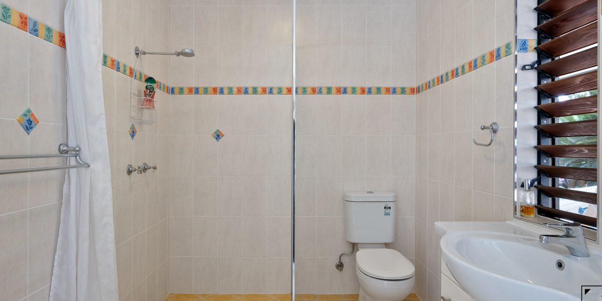10 Castaways Close, Kewarra Beach, QLD 4879 AUS