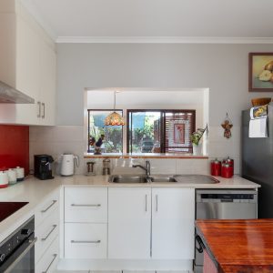 10 Castaways Close, Kewarra Beach, QLD 4879 AUS
