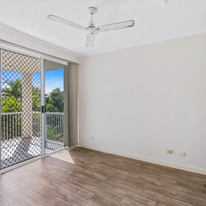 2/40 Moore Street, Trinity Beach, QLD 4879 AUS