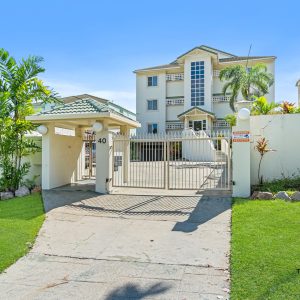 2/40 Moore Street, Trinity Beach, QLD 4879 AUS