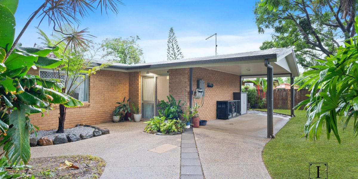 1 Fabris Street, Mooroobool, QLD 4870 AUS