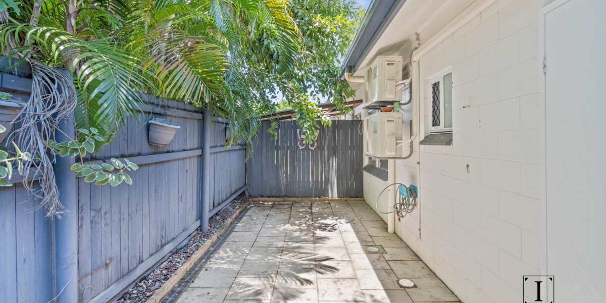 2/14 Palm Street, Holloways Beach, QLD 4878 AUS