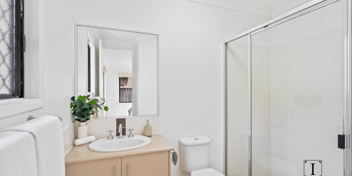 8 Heysen Close, Redlynch, QLD 4870 AUS