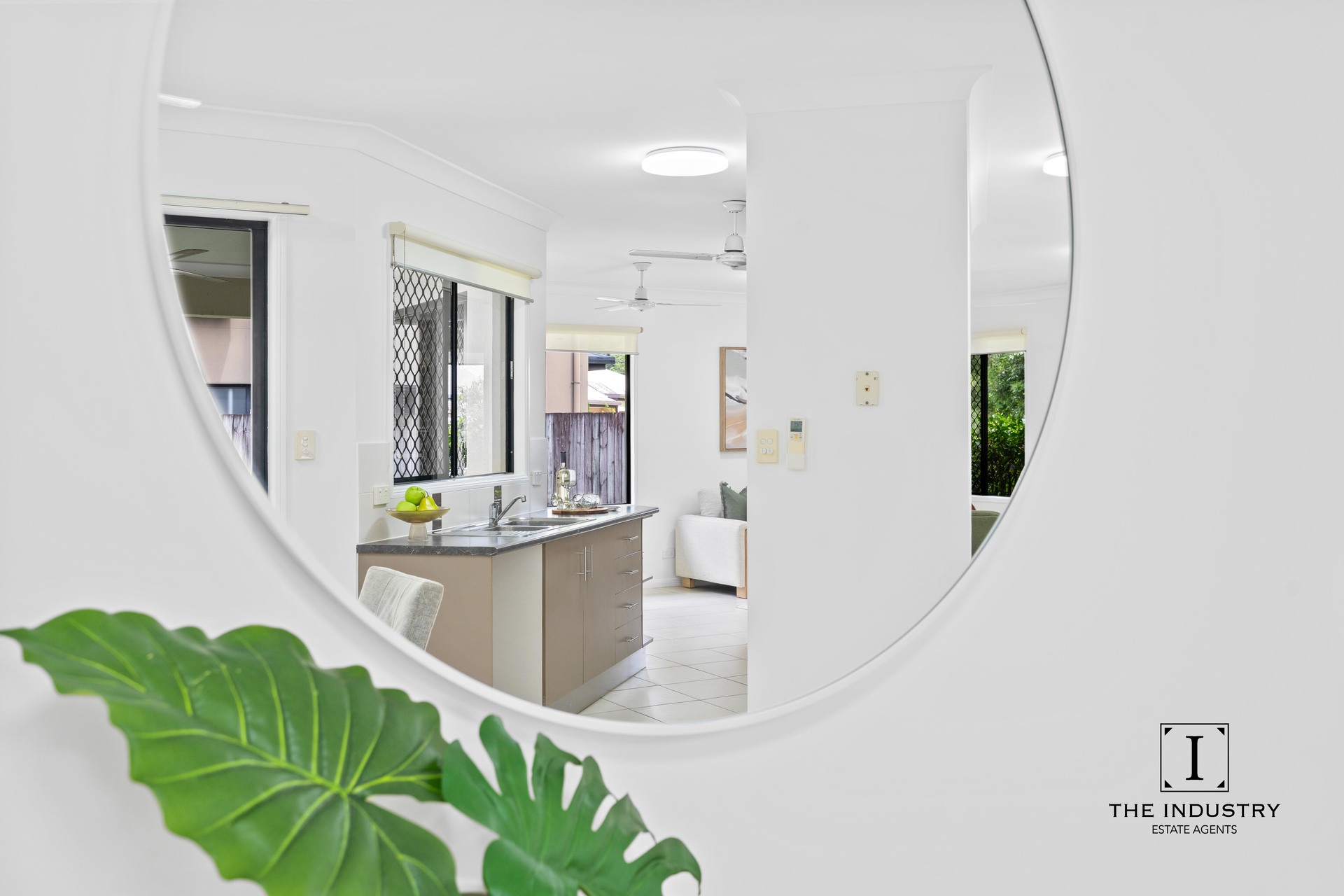 8 Heysen Close, Redlynch, QLD 4870 AUS