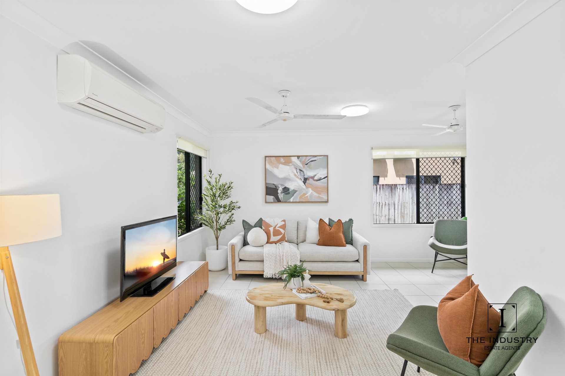 8 Heysen Close, Redlynch, QLD 4870 AUS