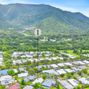 8 Heysen Close, Redlynch, QLD 4870 AUS