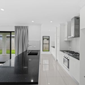 6 Moorinya Circuit, Mount Peter, QLD 4869 AUS