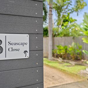 8 Seascape Close, Palm Cove, QLD 4879 AUS