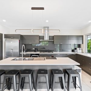 8 Seascape Close, Palm Cove, QLD 4879 AUS