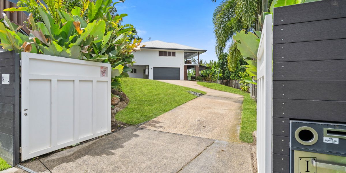 8 Seascape Close, Palm Cove, QLD 4879 AUS