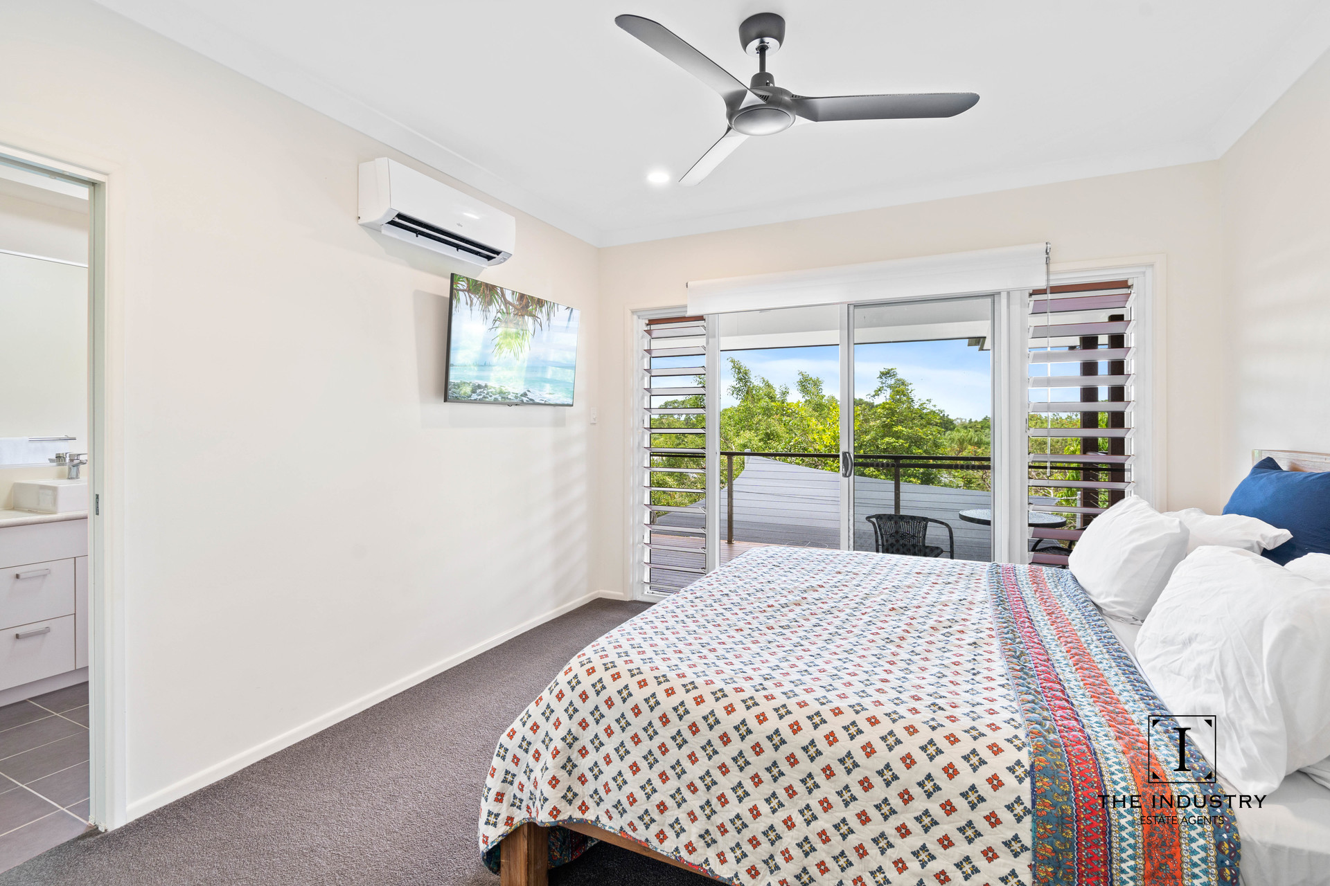 8 Seascape Close, Palm Cove, QLD 4879 AUS