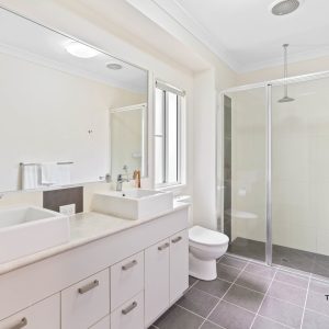 8 Seascape Close, Palm Cove, QLD 4879 AUS