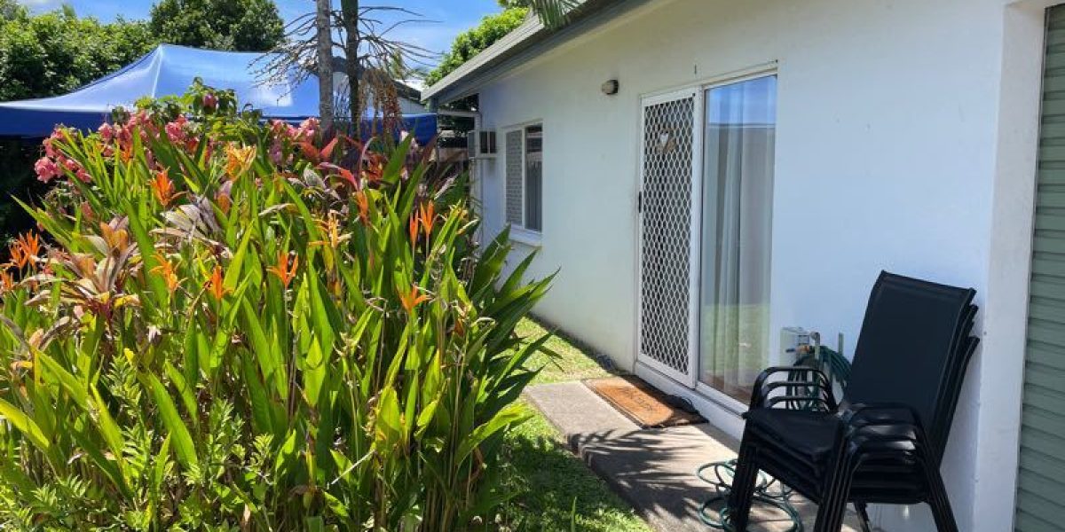 1/14 Ingham Court, Mooroobool, QLD 4870 AUS