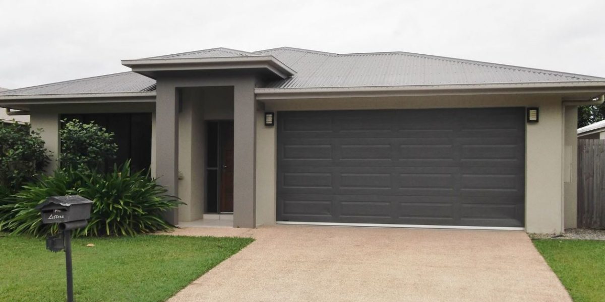 4 Cliffdale Street, Bentley Park, QLD 4869 AUS