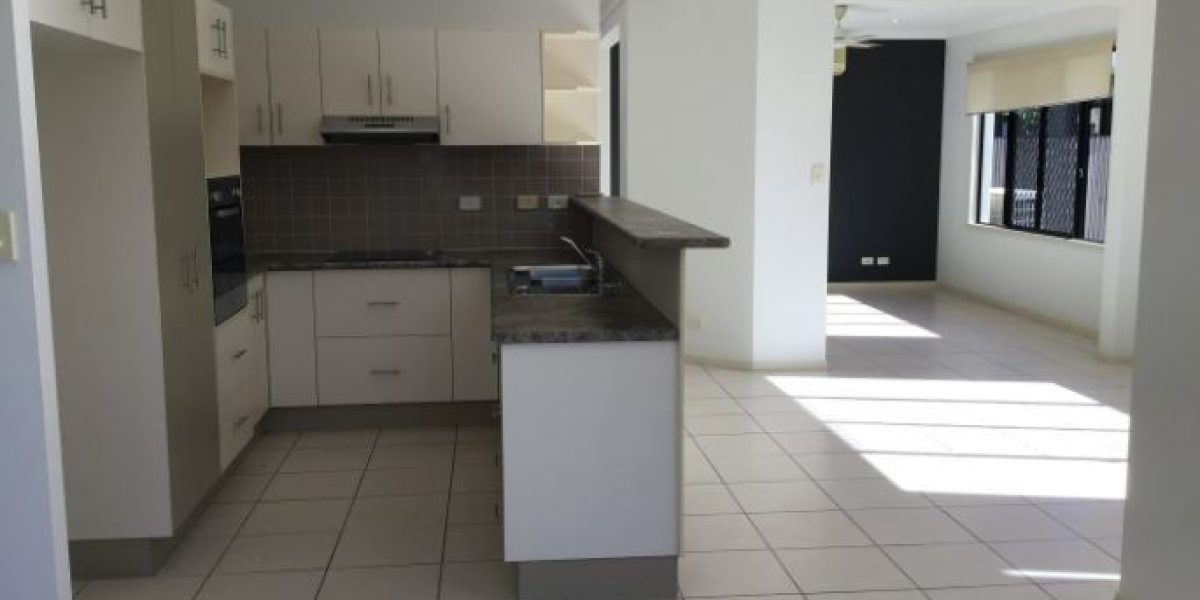 4 Cliffdale Street, Bentley Park, QLD 4869 AUS