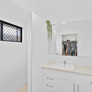8 Yumbabulla Green, Smithfield, QLD 4878 AUS