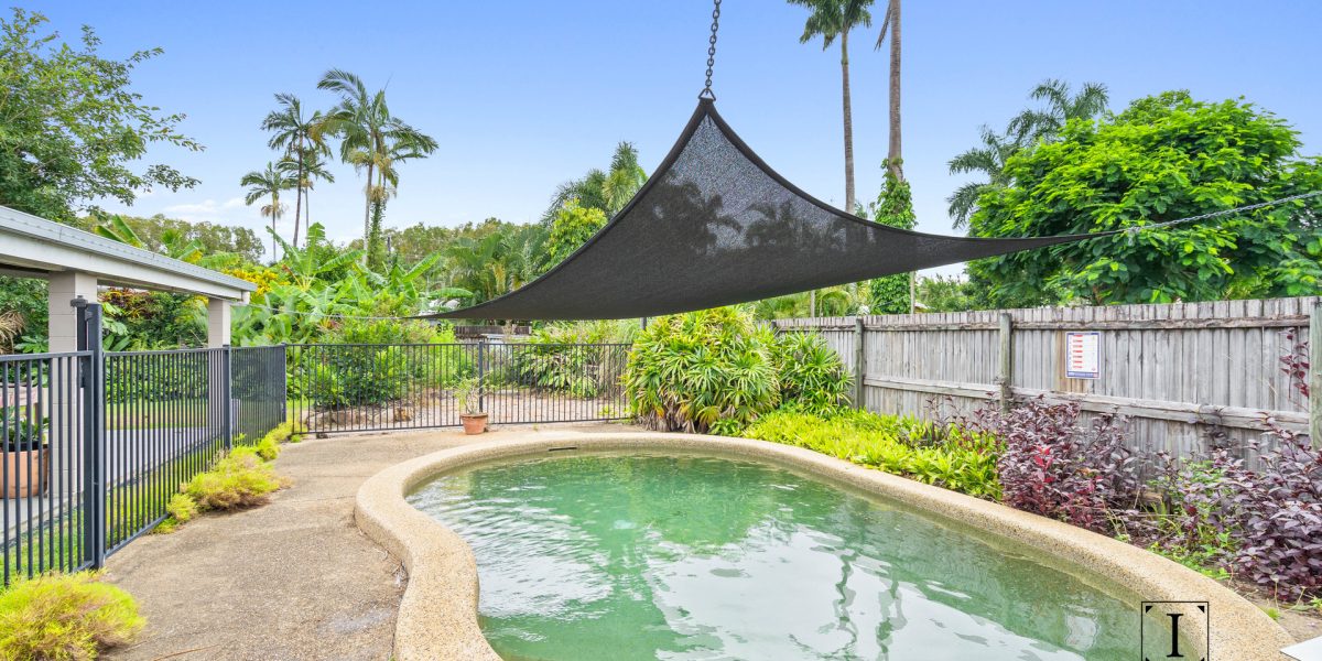12 Ash Street, Holloways Beach, QLD 4878 AUS