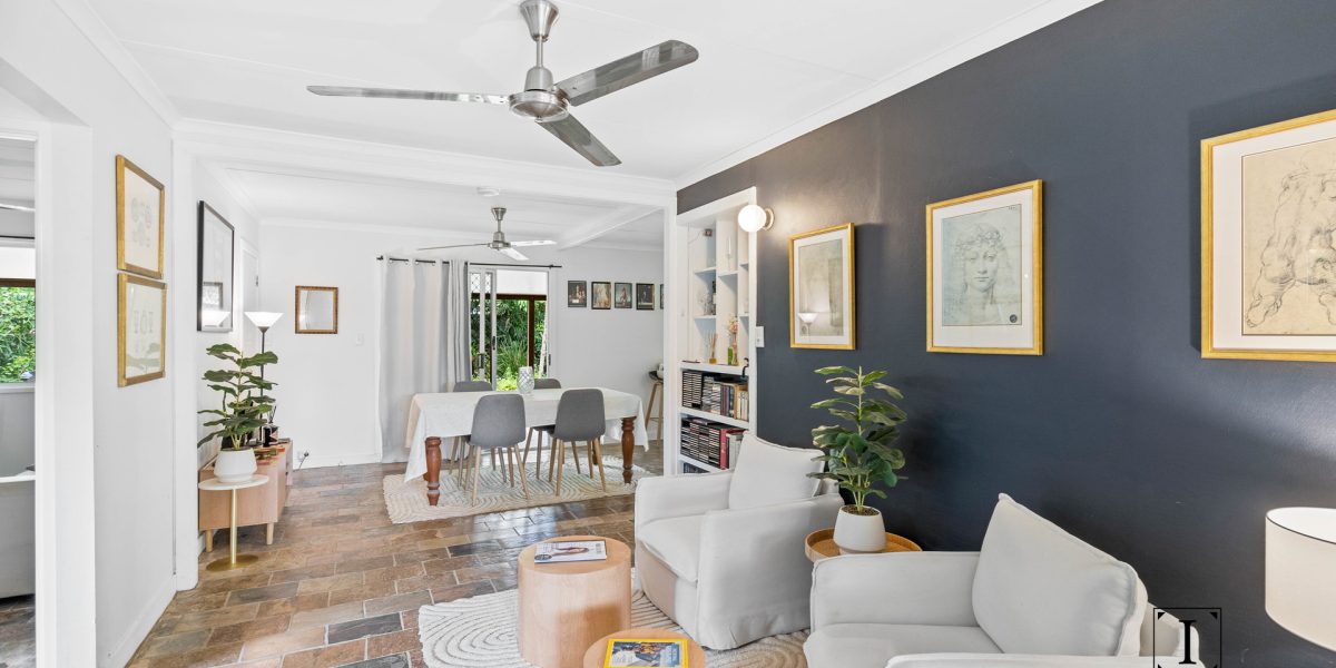 12 Ash Street, Holloways Beach, QLD 4878 AUS