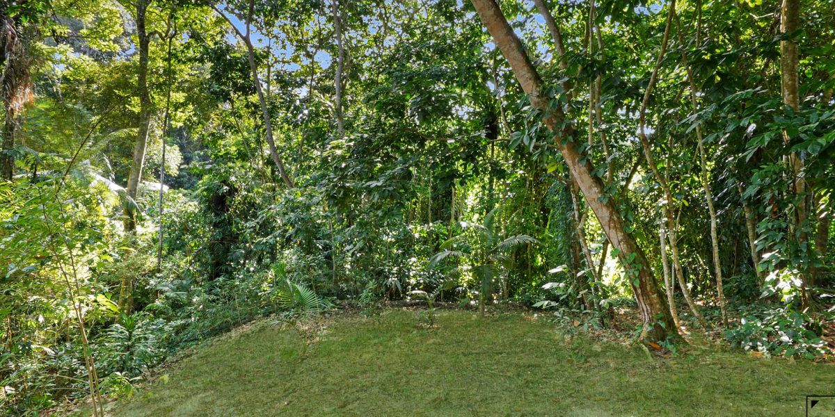12 Rob Veivers Drive, Kuranda, QLD 4881 AUS