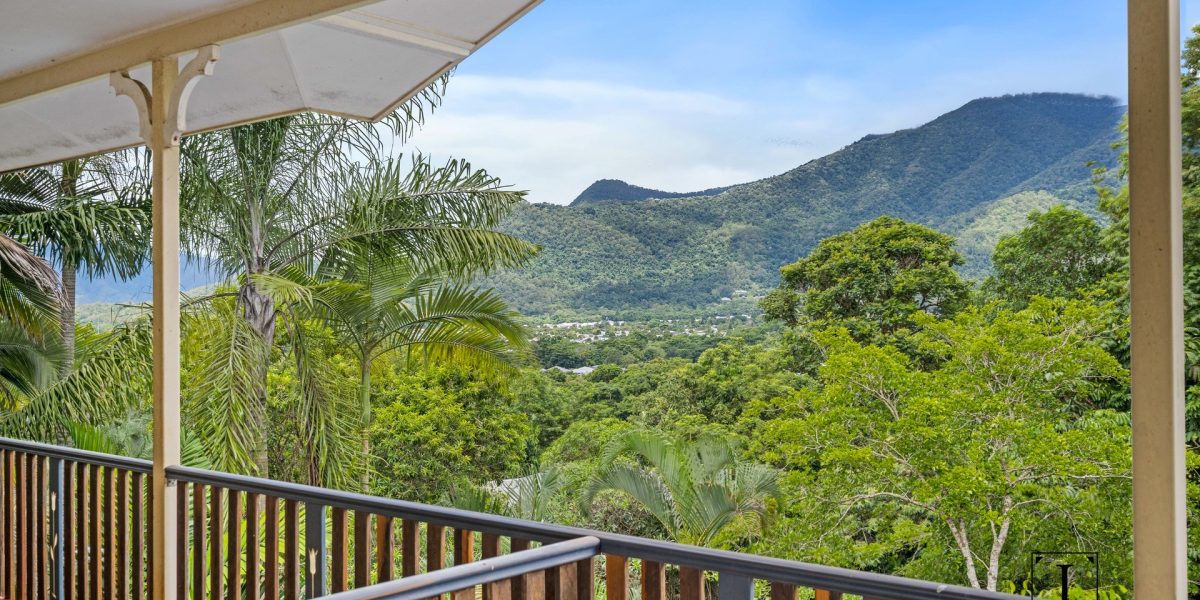 274 Robert Road, Bentley Park, QLD 4869 AUS