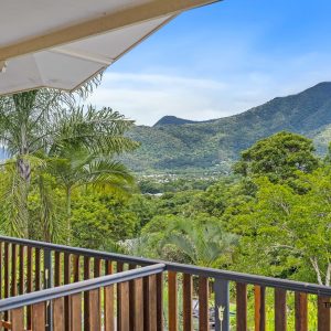 274 Robert Road, Bentley Park, QLD 4869 AUS