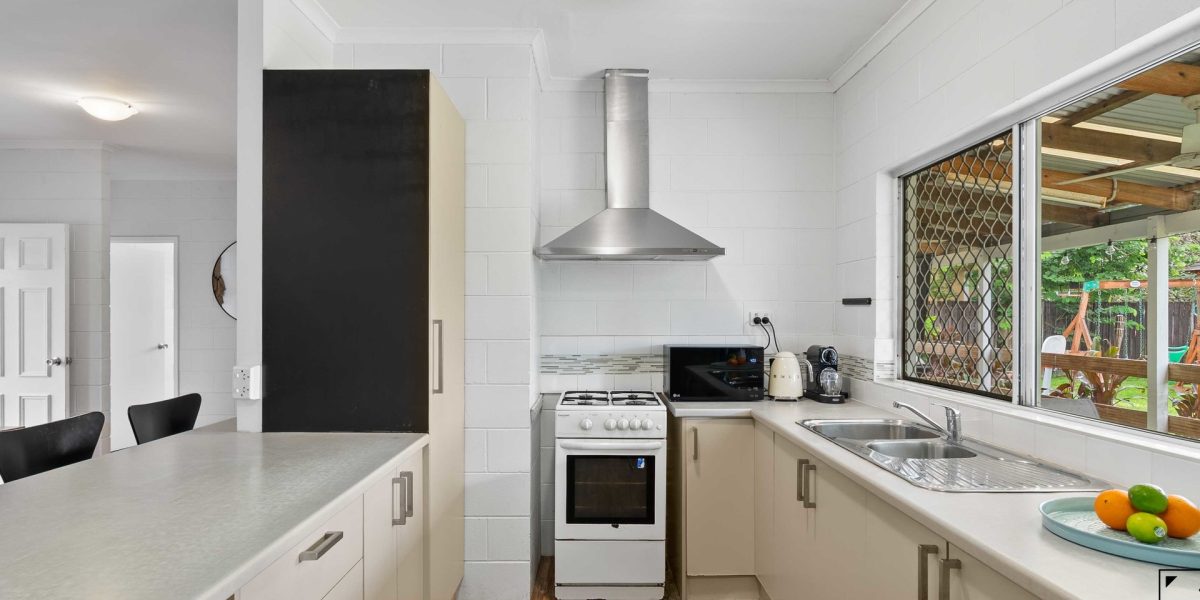 10 Coolum Close, Kewarra Beach, QLD 4879 AUS