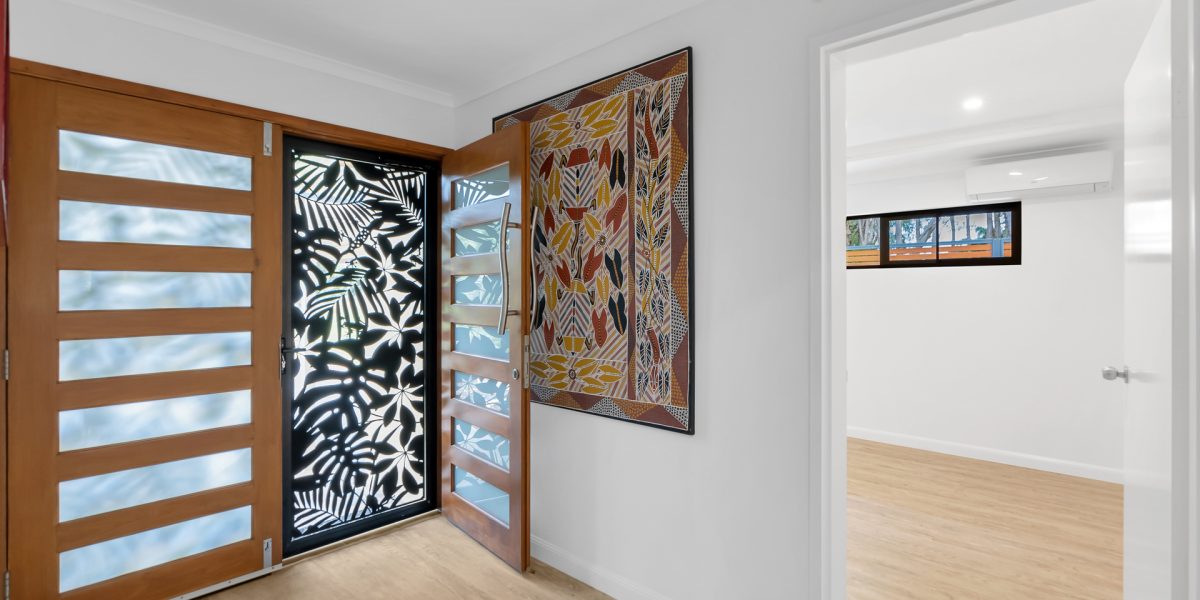 21 Maple Street, Holloways Beach, QLD 4878 AUS