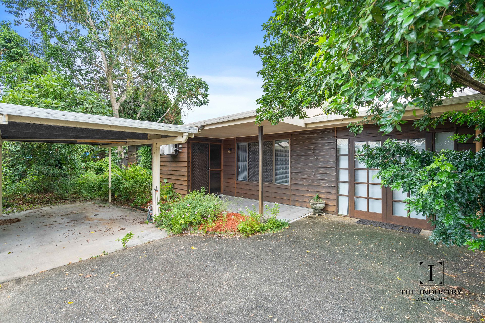 2/35 Caribbean Street, Holloways Beach, QLD 4878 AUS