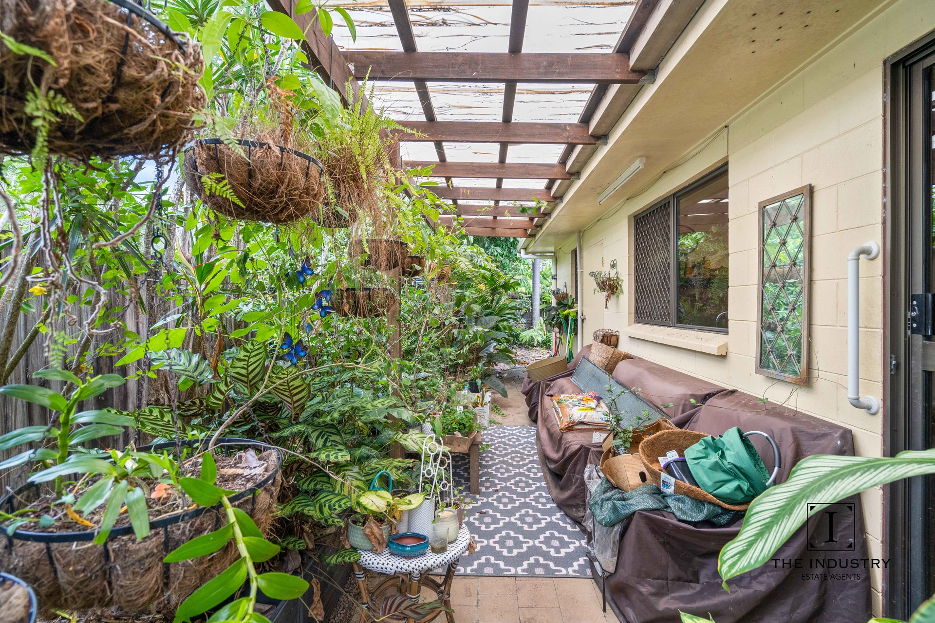 2/35 Caribbean Street, Holloways Beach, QLD 4878 AUS